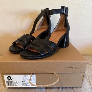 Gentle Souls by Kenneth Cole Myla Sandal in Black